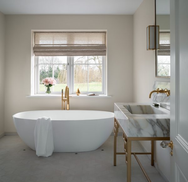Web_HHIDesign_Cheshire_Newbuild_walkthrough bathroom overview © ZAC and ZAC