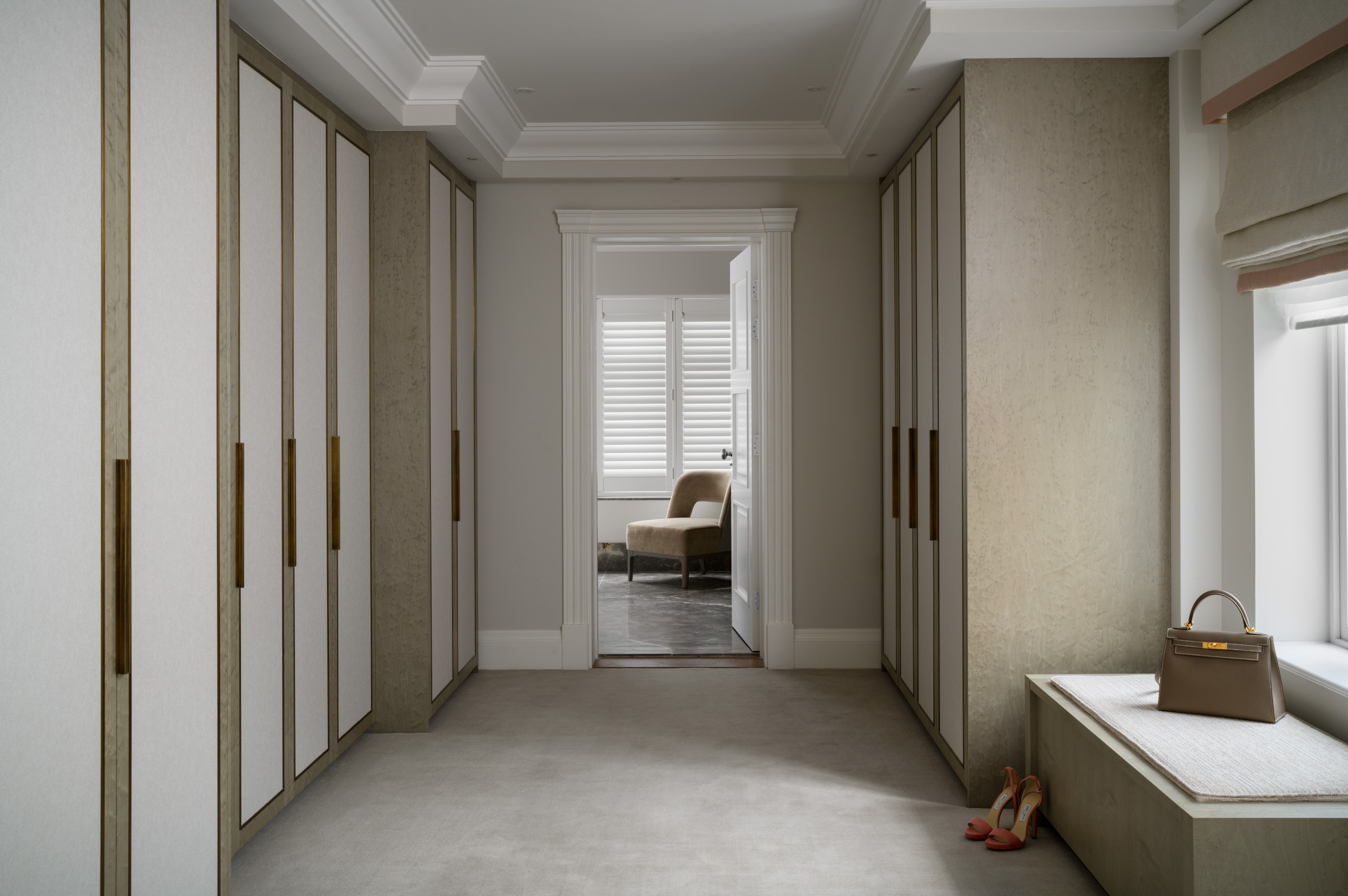 Web MB Dresser to En Suite © ZAC and ZAC