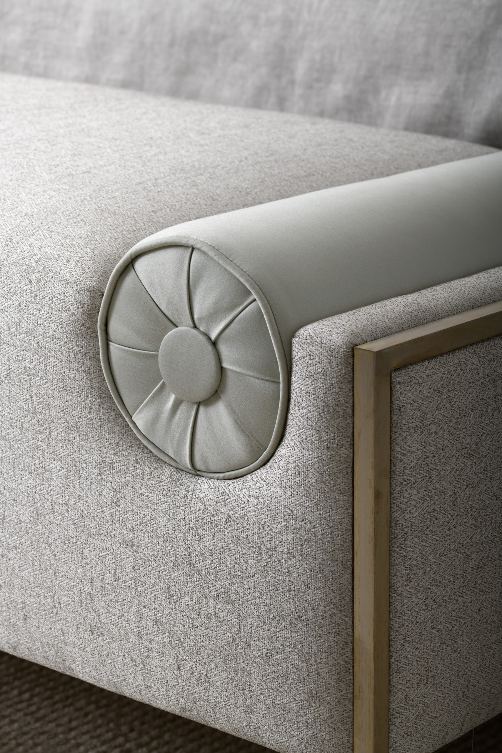 Web Chaise Detail © ZACandZAC